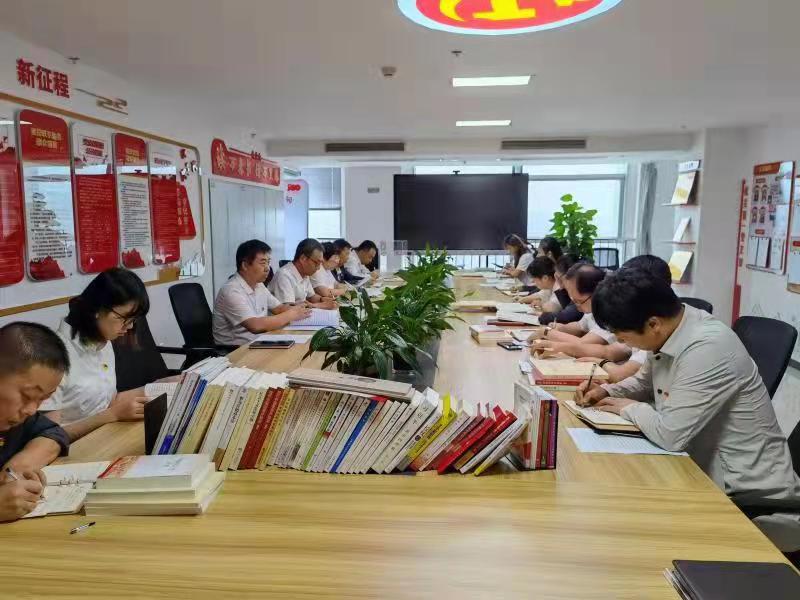 機關(guān)第二黨支部開(kāi)展 “學(xué)習先進(jìn)典型，弘揚榜樣精神”主題黨日活動(dòng)