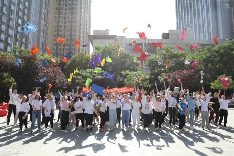 燃起來(lái)！趣味運動(dòng)會(huì )火熱來(lái)襲——生態(tài)水泥公司第一屆“華山杯”職工趣味健身運動(dòng)會(huì )圓滿(mǎn)舉行