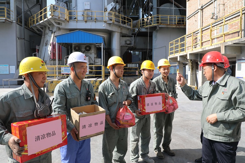黃陵公司：小企業(yè)的幸?！懊艽a”