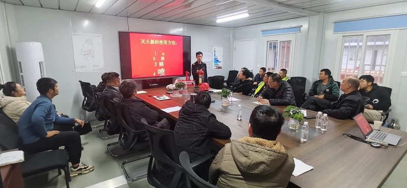 黃陵循環(huán)建材公司邀請黃陵縣消防大隊組織開(kāi)展消防安全知識專(zhuān)題培訓