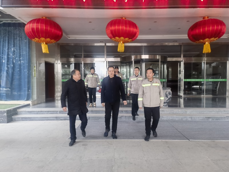 暖心 ——陜西建材科技公司黨委書(shū)記、董事長(cháng)張超暉新春走基層鼓干勁