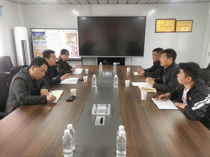 陜西建材科技公司黨委副書(shū)記、總經(jīng)理周紅一行到黃陵新材公司檢查指導調研