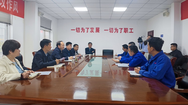 漢中市人大常委會(huì )副主任、勉縣縣委書(shū)記黎建軍到賽柯瑞思公司調研指導工作