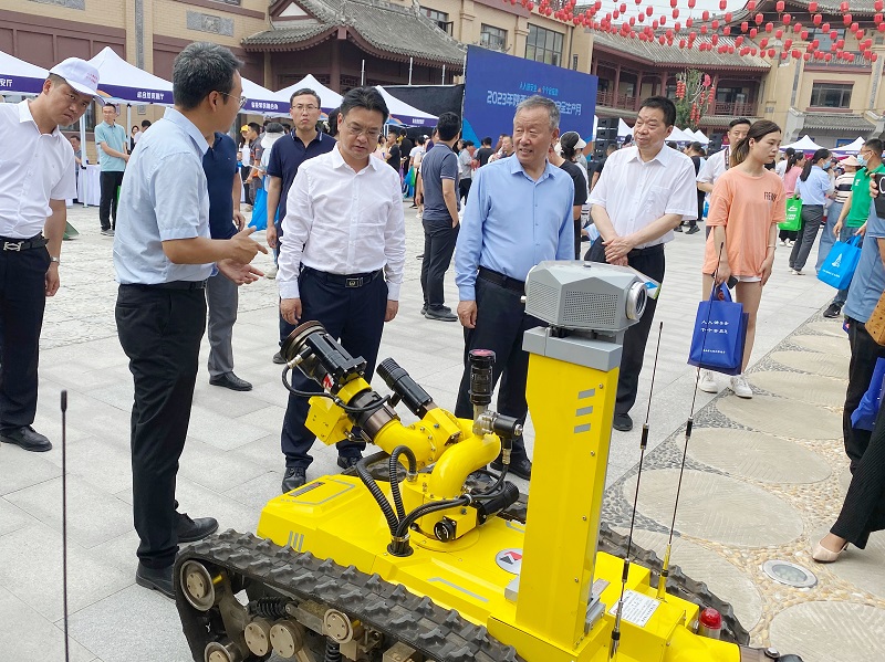 陜煤集團應邀參加“2023年陜西省暨西安市安全生產(chǎn)月咨詢(xún)日”活動(dòng)