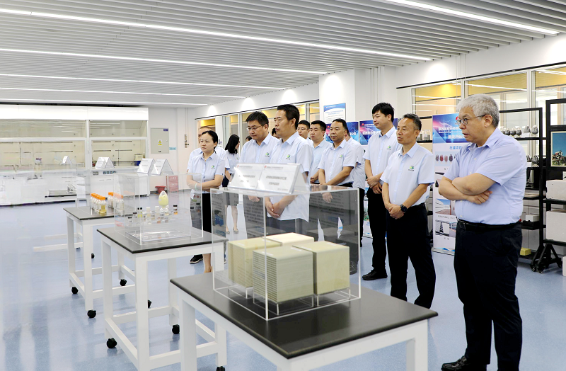 對標共建促提升  深化協(xié)作聚合力——陜西建材科技公司黨委副書(shū)記、總經(jīng)理周紅帶隊赴陜煤技術(shù)研究院、陜鋼集團開(kāi)展對標交流