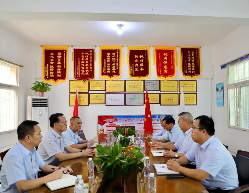 深入市場(chǎng) 提振信心——陜西建材科技公司黨委書(shū)記、董事長(cháng)張超暉深入一線(xiàn)傾聽(tīng)市場(chǎng)聲音